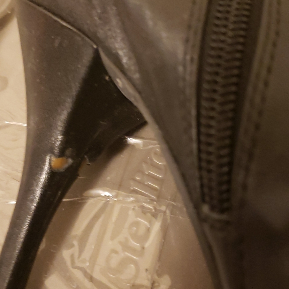 Boots - Picture 3 of 5